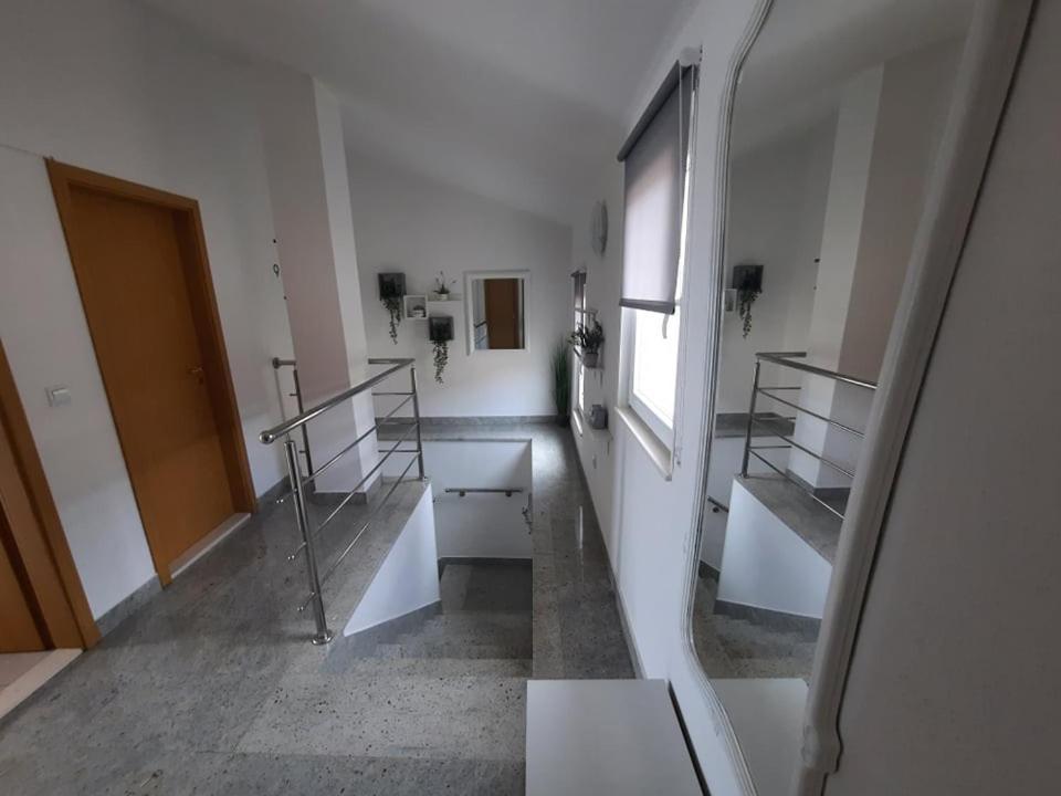 Ojdana Zivkovic Apartment Rogoznica  Exterior photo