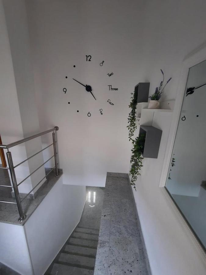 Ojdana Zivkovic Apartment Rogoznica  Exterior photo